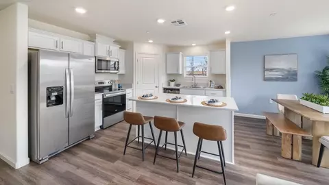 Kitchen - 186 River Oak Dr, Merced, CA 95341 photo 2 of 5