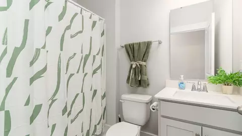 Bath - 2899 Fish Hawk Ln, Florence, SC 29505 photo 4 of 4