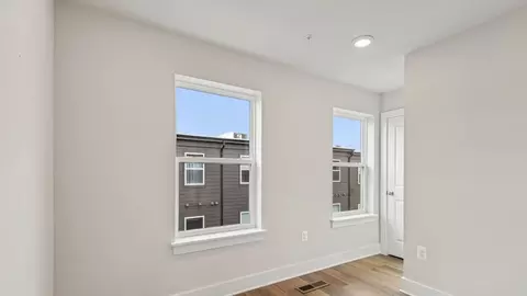 Entry Way - 2729 Light St, Baltimore, MD 21230 photo 3 of 7