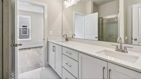 Bath - 2729 Light St, Baltimore, MD 21230 photo 1 of 8