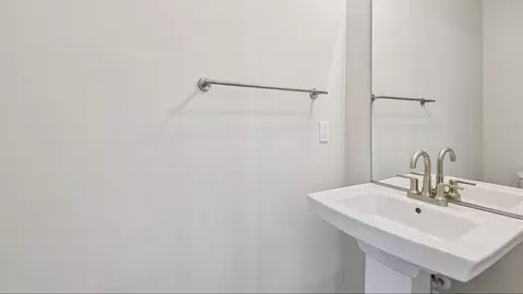 Bath - 2729 Light St, Baltimore, MD 21230 photo 6 of 8
