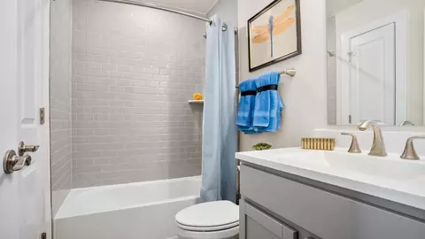 Bath - 54 Sumter Ave - Model, Ranson, WV 25438 photo 5 of 6