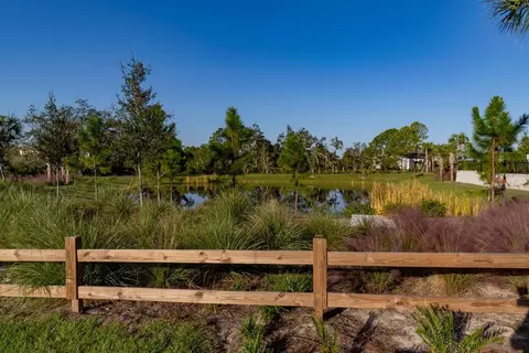 View/Area - 2018 Beevalley Way, Deland, FL 32724 photo 5 of 10