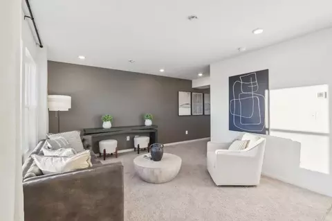Entry Way - 203 Scorsese St, Springfield, OH 45505 photo 5 of 9