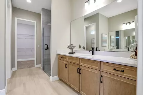 Bath - 6406 Rover Way, Saint Cloud, FL 34771 photo 2 of 4