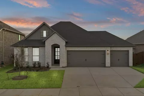 4433 Blue Mist Dr, Crowley, TX 76036