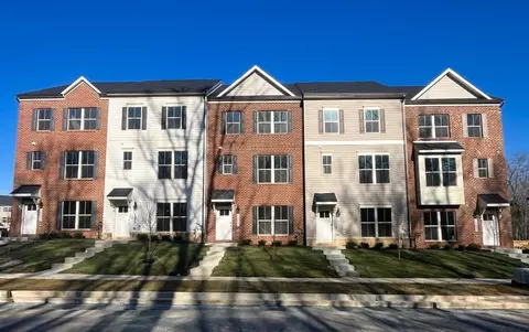16629 Aruba Dr, Accokeek, MD 20607