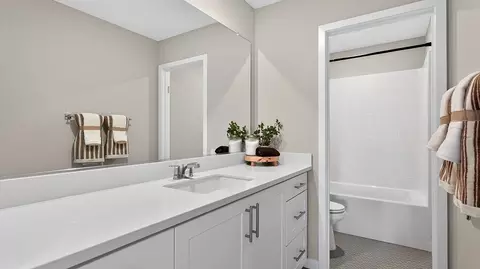 Bath - 36634 Altisima Dr, Winchester, CA 92596 photo 4 of 6