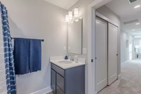 Bath - 2886 Evergreen Ave, Plainfield, IN 46168 photo 6 of 6