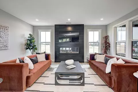 Living - 2886 Evergreen Ave, Plainfield, IN 46168 photo 5 of 7