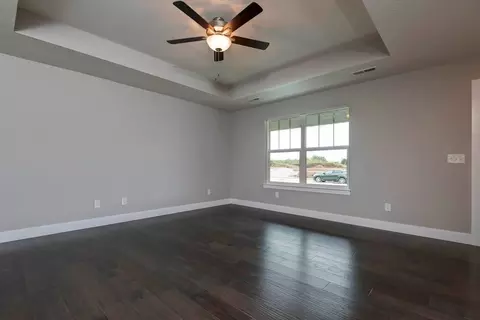 Living - 1917 Wellington Dr, Ozark, MO 65721 photo 2 of 2