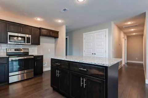 Entry Way - 1917 Wellington Dr, Ozark, MO 65721 photo 1 of 1