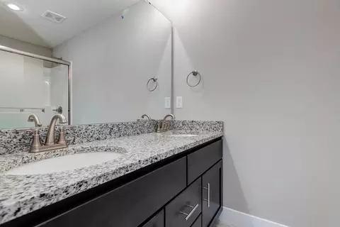 Bath - 1917 Wellington Dr, Ozark, MO 65721 photo 3 of 3