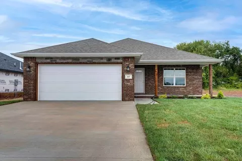 1917 Wellington Dr, Ozark, MO 65721