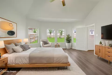 Bedroom - 13522 Piscina Ave, Von Ormy, TX 78073 photo 4 of 12