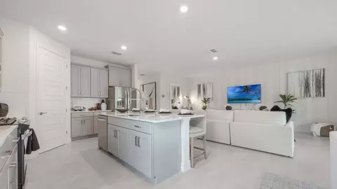 Kitchen - 3980 Kennebunk Loop, Mount Dora, FL 32757 photo 7 of 8
