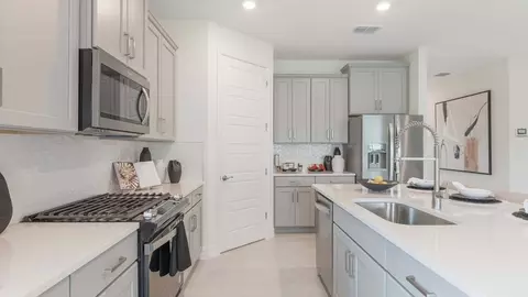 Kitchen - 3980 Kennebunk Loop, Mount Dora, FL 32757 photo 1 of 8