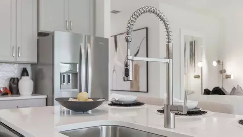 Kitchen - 3980 Kennebunk Loop, Mount Dora, FL 32757 photo 6 of 8