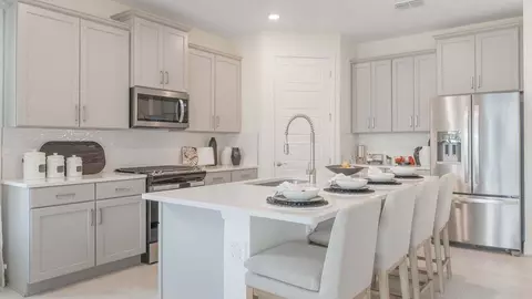 Kitchen - 3980 Kennebunk Loop, Mount Dora, FL 32757 photo 3 of 8