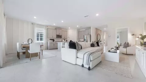 Entry Way - 3980 Kennebunk Loop, Mount Dora, FL 32757 photo 7 of 9