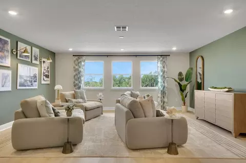 Living - 4500 Firefly Ln, Saint Cloud, FL 34772 photo 4 of 6