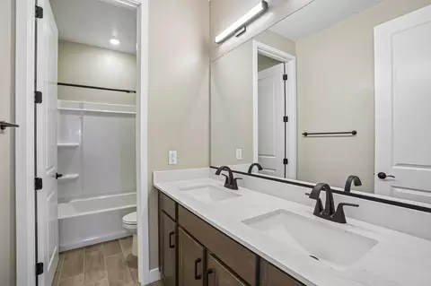 Bath - 2050 N Frst, Mesa, AZ 85203 photo 2 of 6