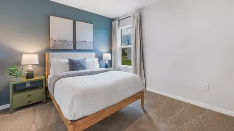 Bedroom - 17325 Whiskey Creek Trl, Parrish, FL 34219 photo 2 of 5