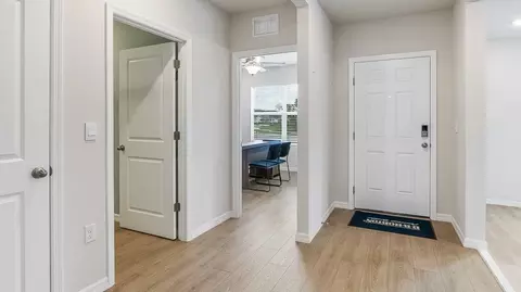 Entry Way - 17325 Whiskey Creek Trl, Parrish, FL 34219 photo 2 of 3