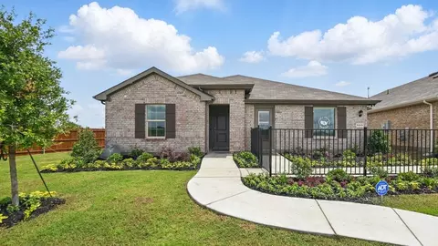 Exterior - 5313 Legends Way, Krum, TX 76249 photo 2 of 4