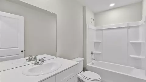 Bath - 5313 Legends Way, Krum, TX 76249 photo 3 of 5