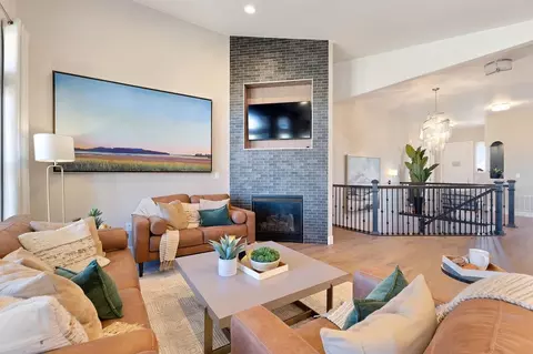 Living - 13309 Crooked Hill Dr, Peyton, CO 80831 photo 2 of 3