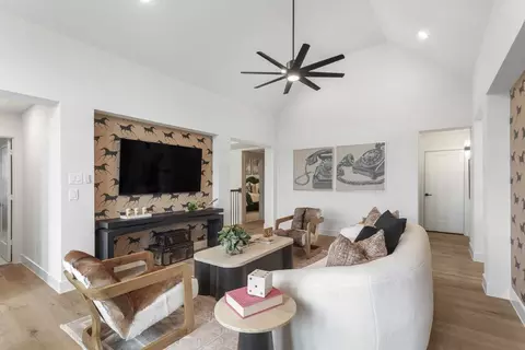 Living - 2113 Tupelo Trl, Argyle, TX 76226 photo 10 of 14