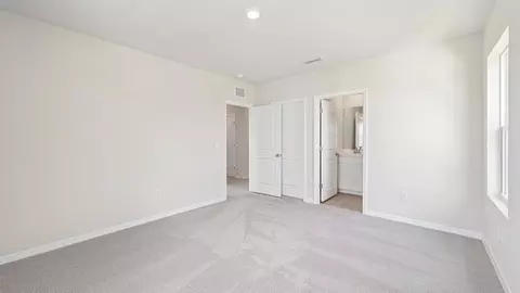 Bedroom - 17325 Whiskey Creek Trl, Parrish, FL 34219 photo 3 of 8