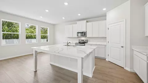 Kitchen - 17325 Whiskey Creek Trl, Parrish, FL 34219 photo 1 of 3