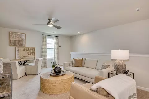 Living - 3820 Alligator Rd, Florence, SC 29501 photo 6 of 6