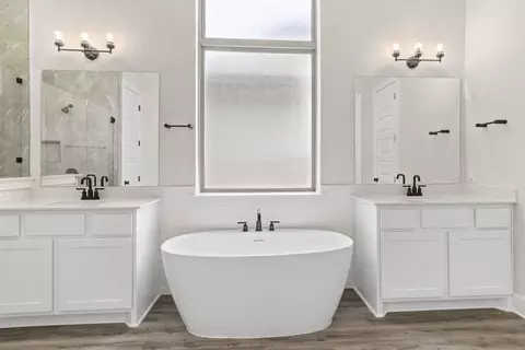 Bath - 208 Shady Spring Trl, Georgetown, TX 78628 photo 1 of 5