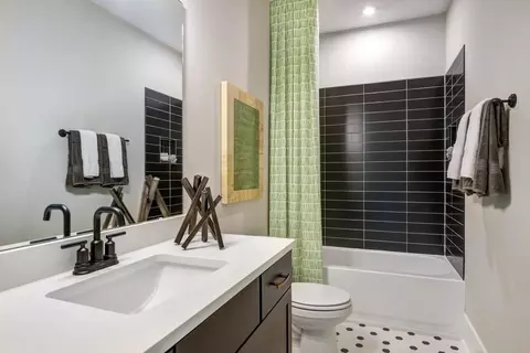 Bath - 8624 Heron View Dr, Wake Forest, NC 27587 photo 6 of 11