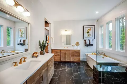 Bath - 8624 Heron View Dr, Wake Forest, NC 27587 photo 2 of 11