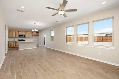 Living - 5101 Carambola Ln, Laredo, TX 78046 photo 1 of 7