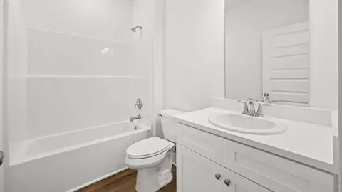 Bath - 91 Gray Owl Dr E, Freeport, FL 32439 photo 3 of 4