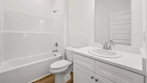 Bath - 91 Gray Owl Dr E, Freeport, FL 32439 photo 4 of 4