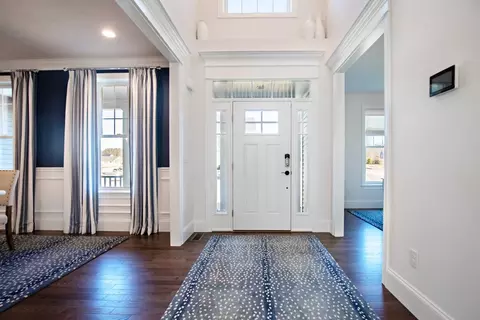 Entry Way - 45 Pratt Ave, Bridgewater, MA 02324 photo 9 of 10