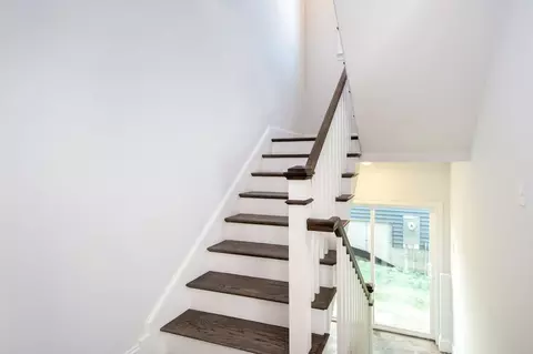 Entry Way - 45 Pratt Ave, Bridgewater, MA 02324 photo 6 of 8