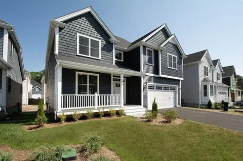 Exterior - 45 Pratt Ave, Bridgewater, MA 02324 photo 2 of 6