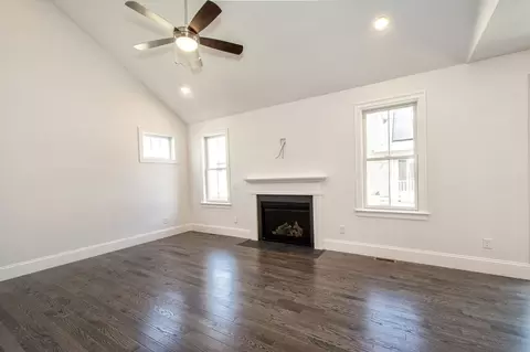 Living - 45 Pratt Ave, Bridgewater, MA 02324 photo 2 of 4