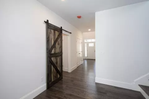 Entry Way - 45 Pratt Ave, Bridgewater, MA 02324 photo 5 of 8