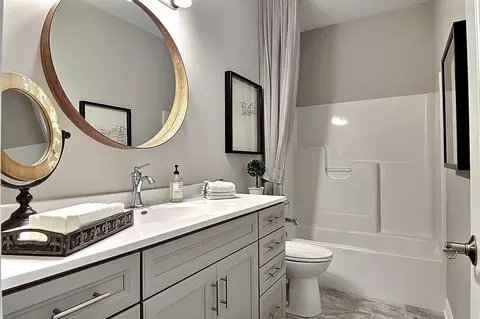 Bath - 6466 E 104th Ave, Winfield, IN 46307 photo 1 of 11