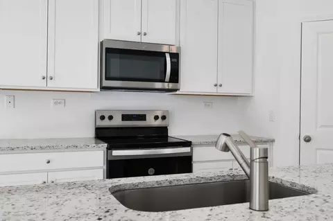 Kitchen - 3161 Gadwall Rd, Orange Park, FL 32073 photo 5 of 5