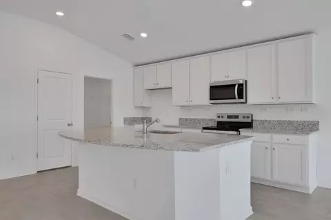 Kitchen - 3161 Gadwall Rd, Orange Park, FL 32073 photo 4 of 5