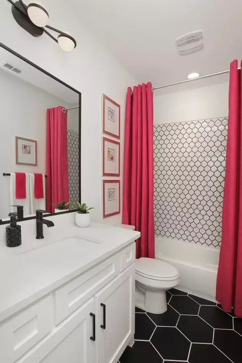 Bath - 2012 Rangeland Way, Argyle, TX 76226 photo 5 of 11
